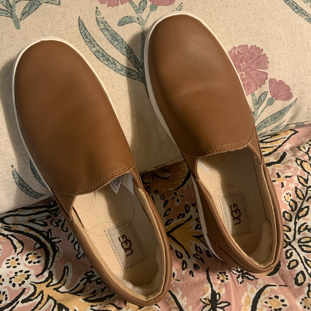 UGG leather Slip on sneakers size 8